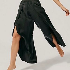 Drew Whitney Tulip High Slit Black Pants